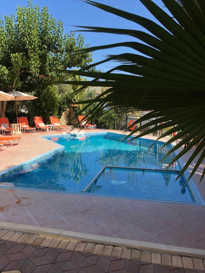 Vrisi Apartments & Villa Pitsídia Exterior foto