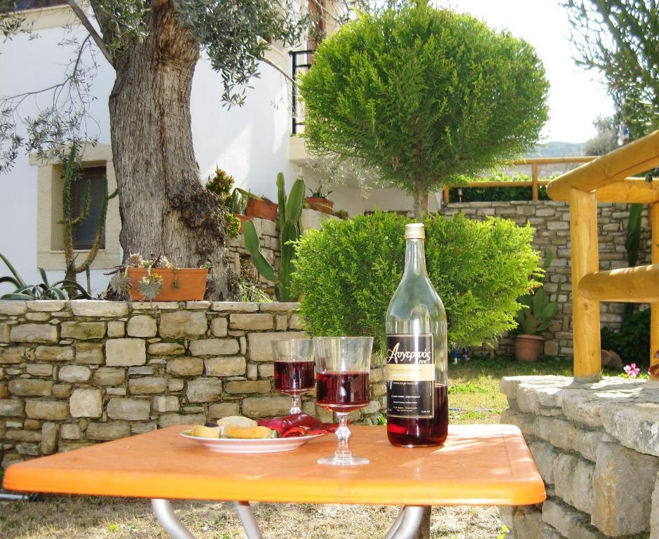 Vrisi Apartments & Villa Pitsídia Quarto foto