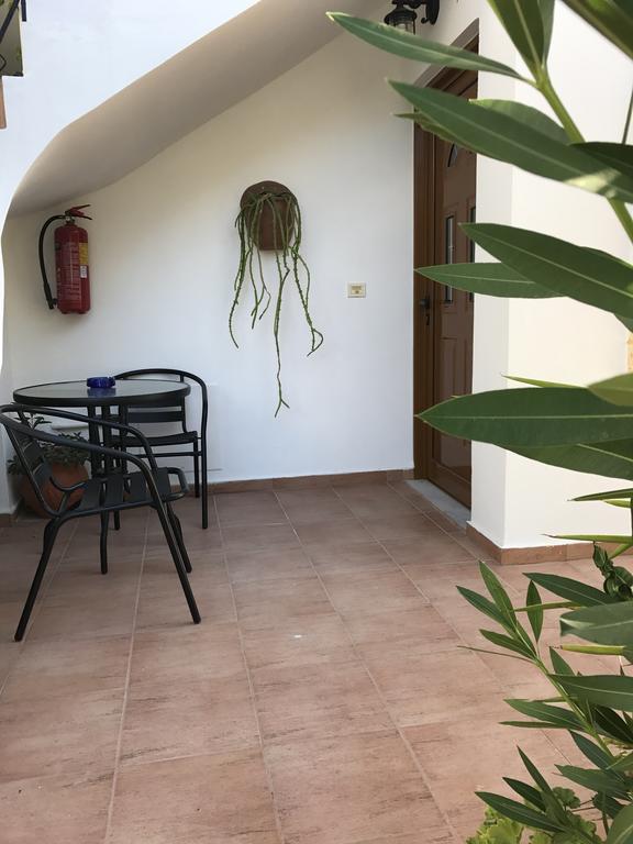 Vrisi Apartments & Villa Pitsídia Exterior foto